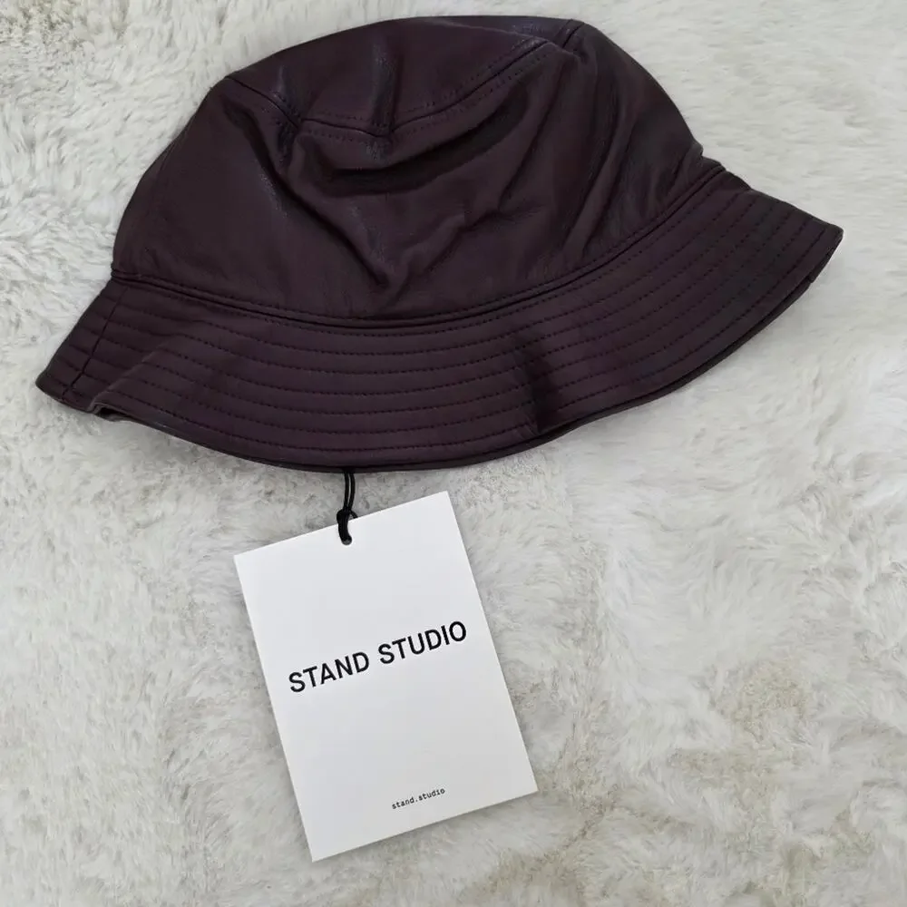 Stand Studio NWT Vida Faux Leather Grained Bucket Hat Burgundy Small